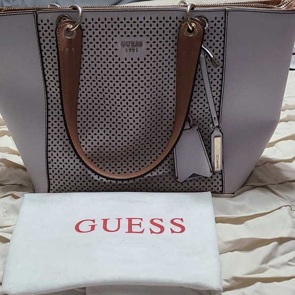 Guess Handbags - Guess Purse